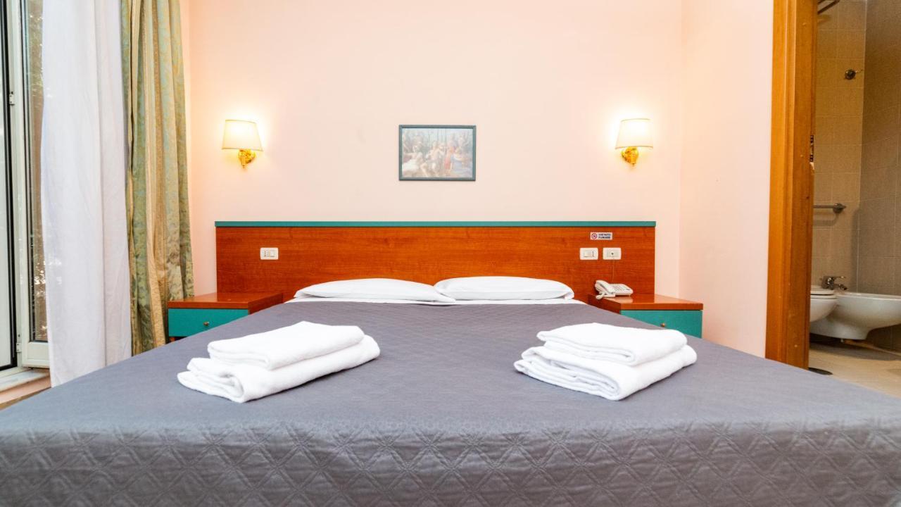 Hotel Center 1 Roma Eksteriør bilde
